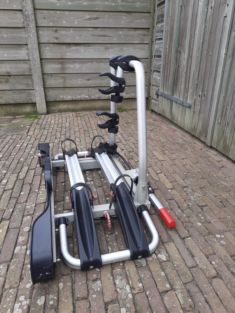 Fietsendrager auto voor 2 electrische fietsen