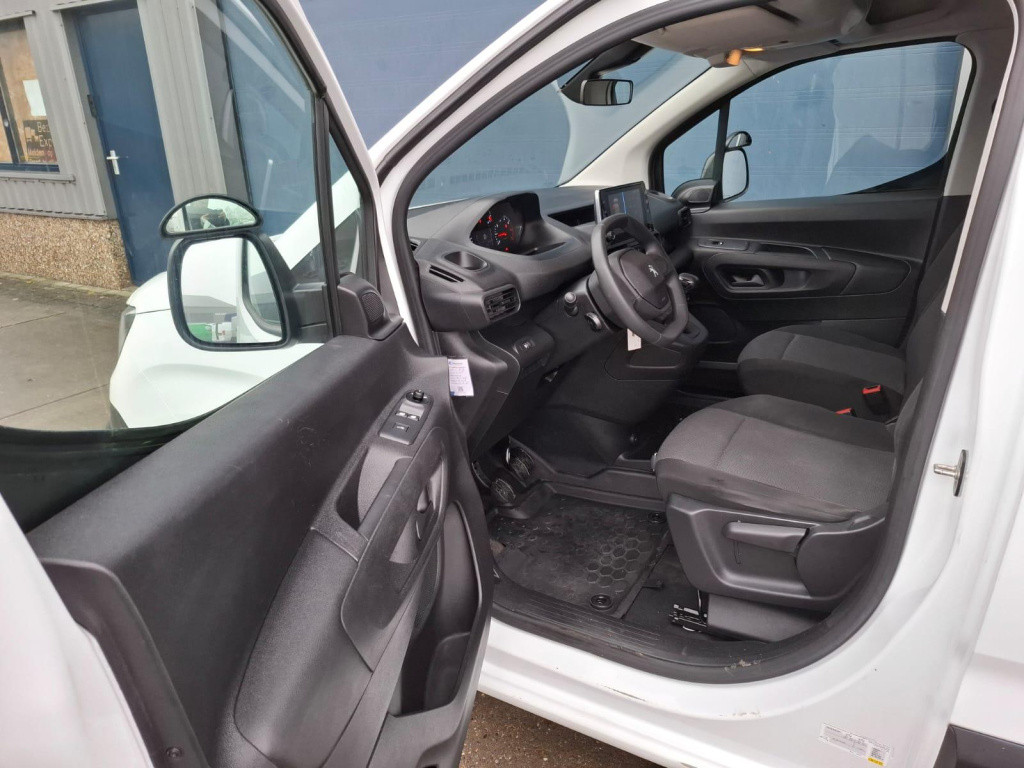 Peugeot Partner 1.5 bluehdi premium airco / cruise controle / navi / 105 pk