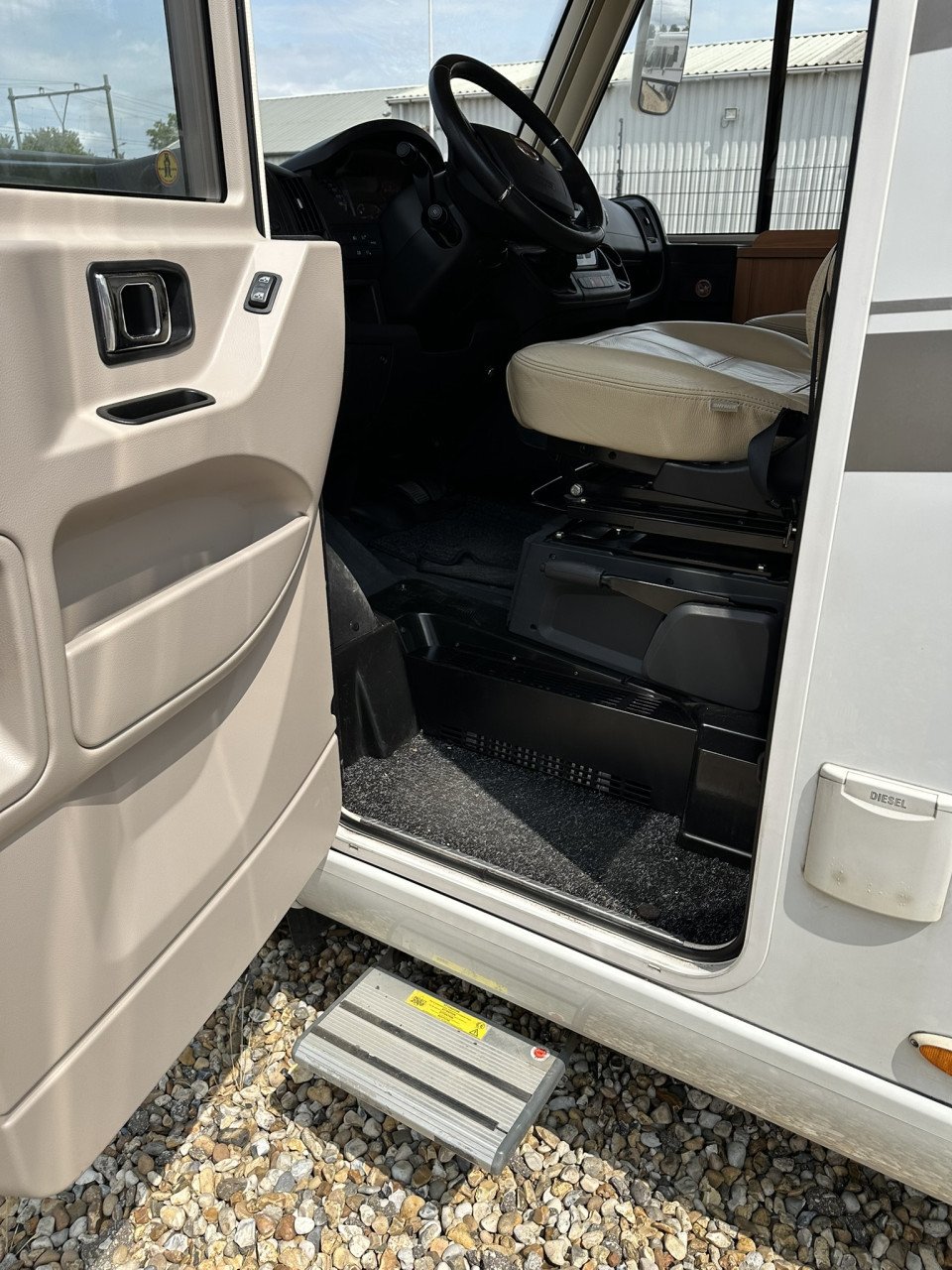 Hymer B 778 SL Automaat - C1 Rijbewijs, 2016, 74000, jaar APK, Bovag, beurt