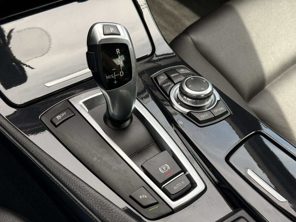BMW 5 Serie 523i executive | leder | cruise | navi | parkeersensoren v+a |