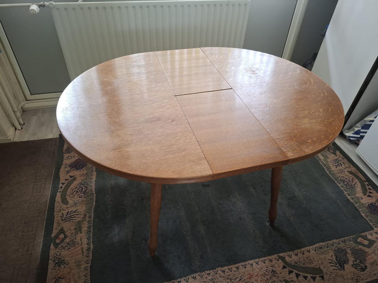 GRATIS RONDE UITSCHUIFBARE EETTAFEL