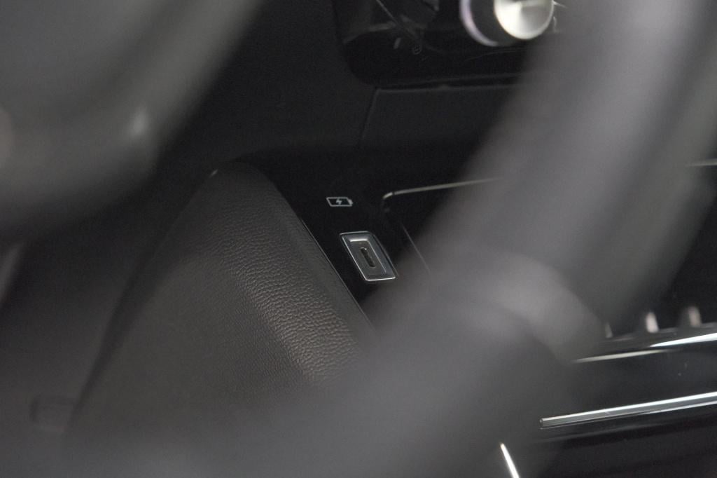 Peugeot 2008 puretech 130 allure | camera | stoelverwarming | apple carplay