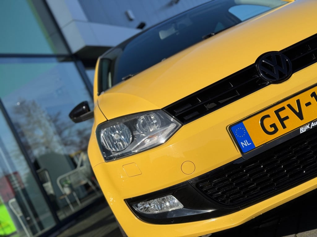Volkswagen Polo 1.4-16v r-line * carplay * pdc * airco