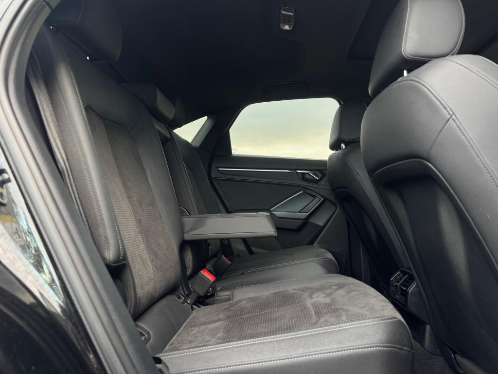 Audi Q3 sportback 45 tfsi quattro s-line * pano * black pack * trekhaak