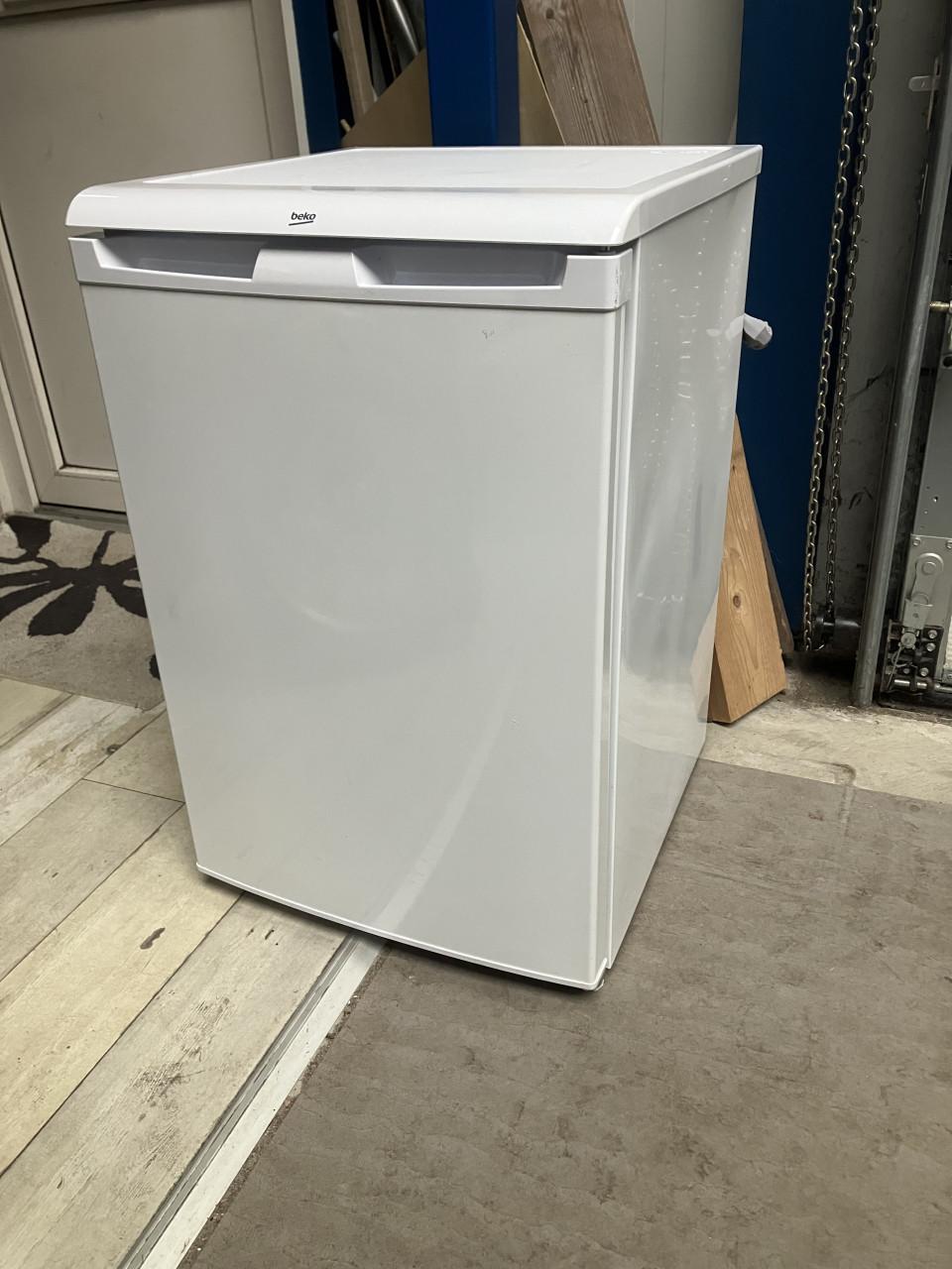 Beko Koelkast vriezer S54121 2 jaar oud in perfecte staat