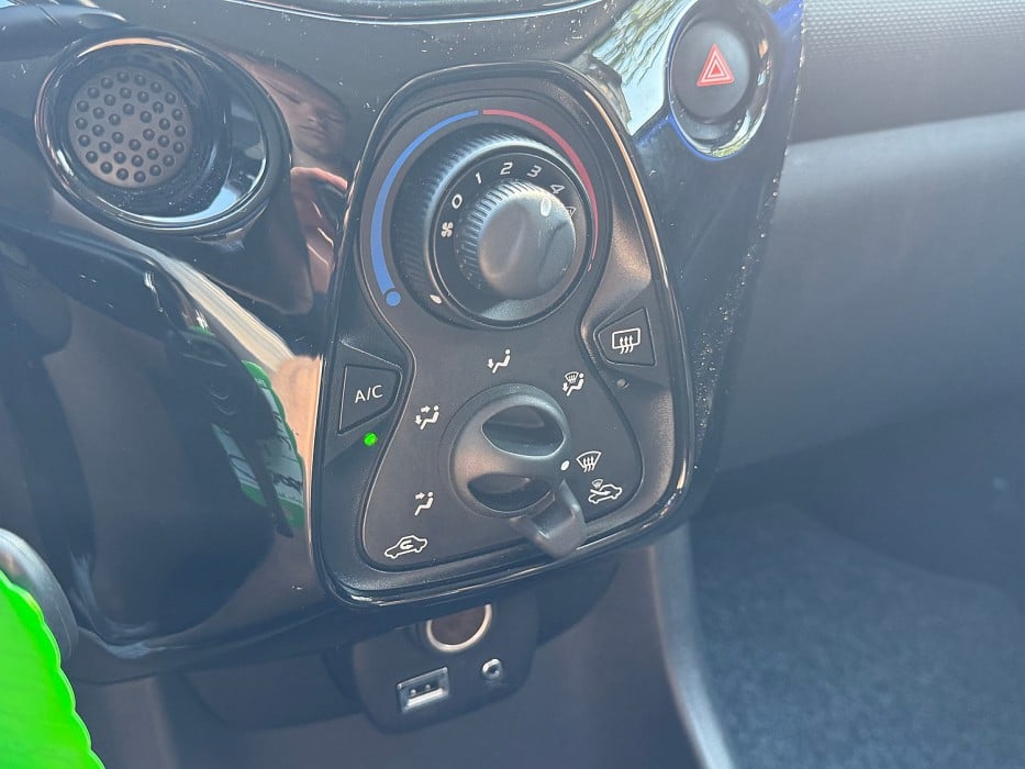 Citroen C1 feel 5d 1.0 vti 72pk airco | bluetooth | comfort-technopakket | 