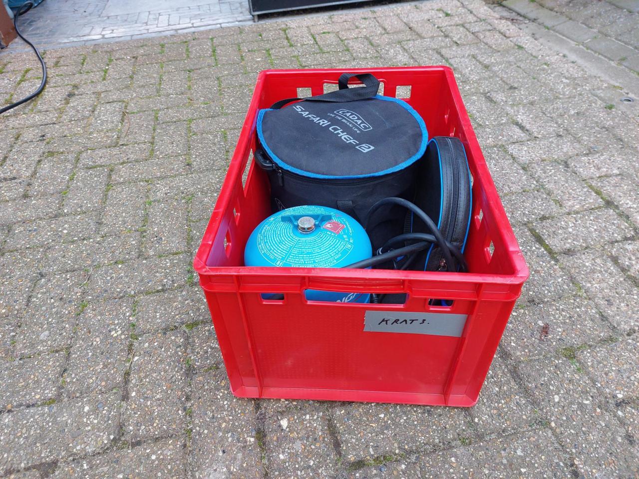 Boek tijdig onze Bus Camper: stahoogte 2,13 m en lengtebedden 2,08 m