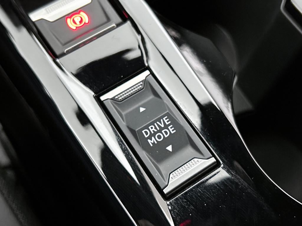 Peugeot 2008 hybrid 145 pk automaat allure | adaptive cruise | keyless entr