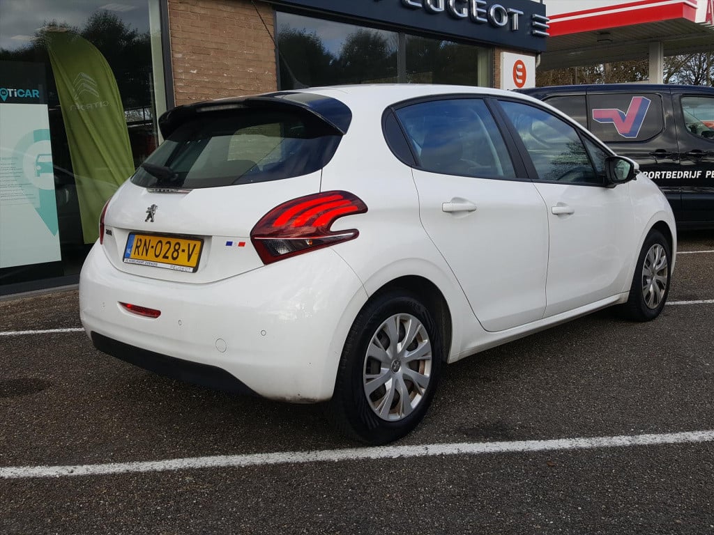 Peugeot 208 blue lion 1.2 pt-82pk 5d navigatie | apple carplay & android au