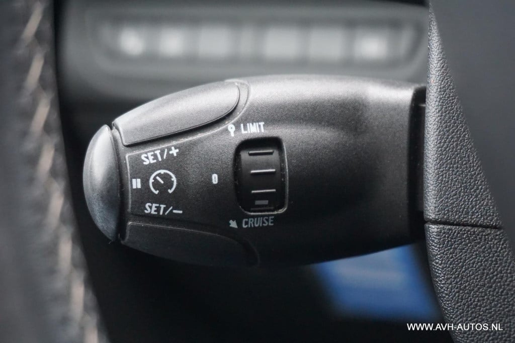 Peugeot 2008 1.2 vti allure pack premium plus