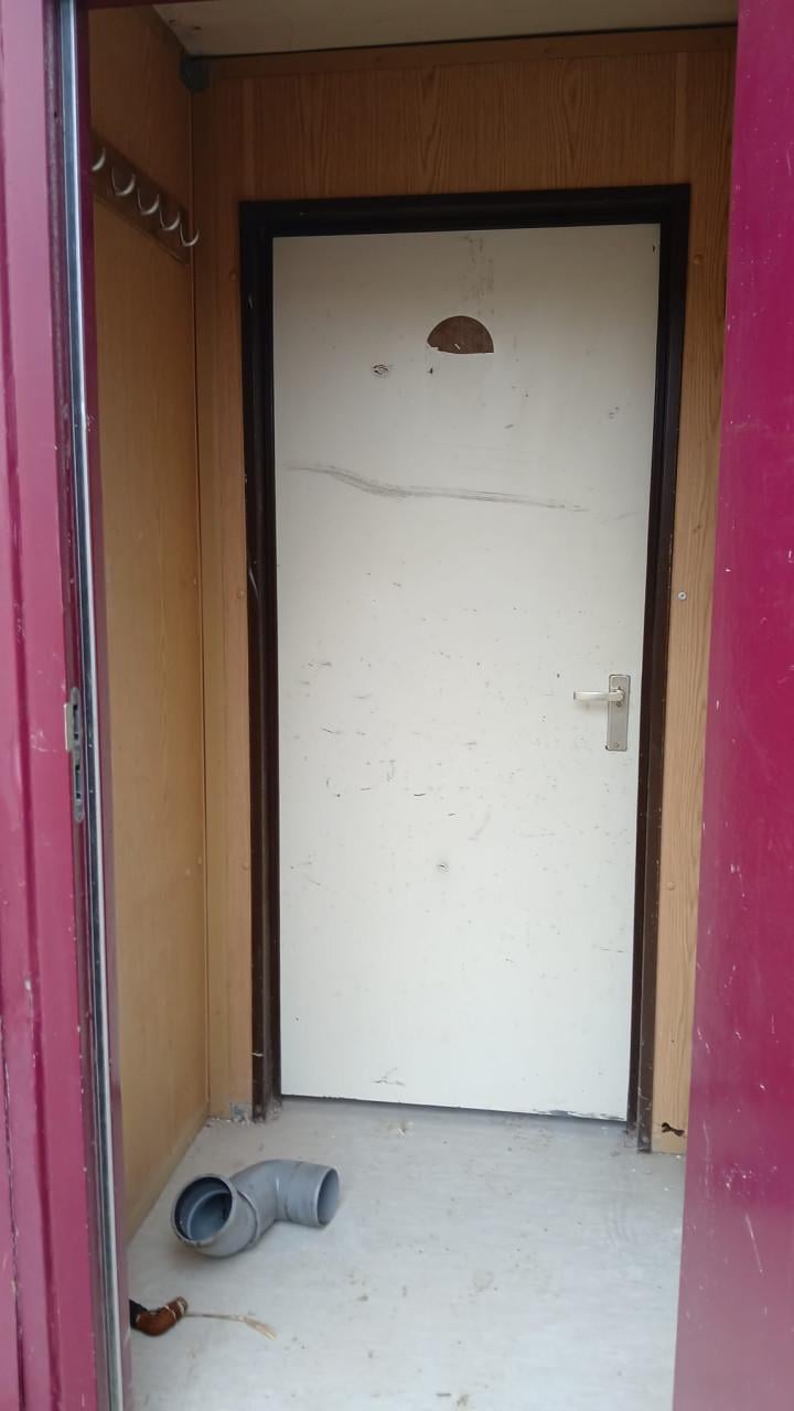 Bouwkeet met WC, keukentje en elektra