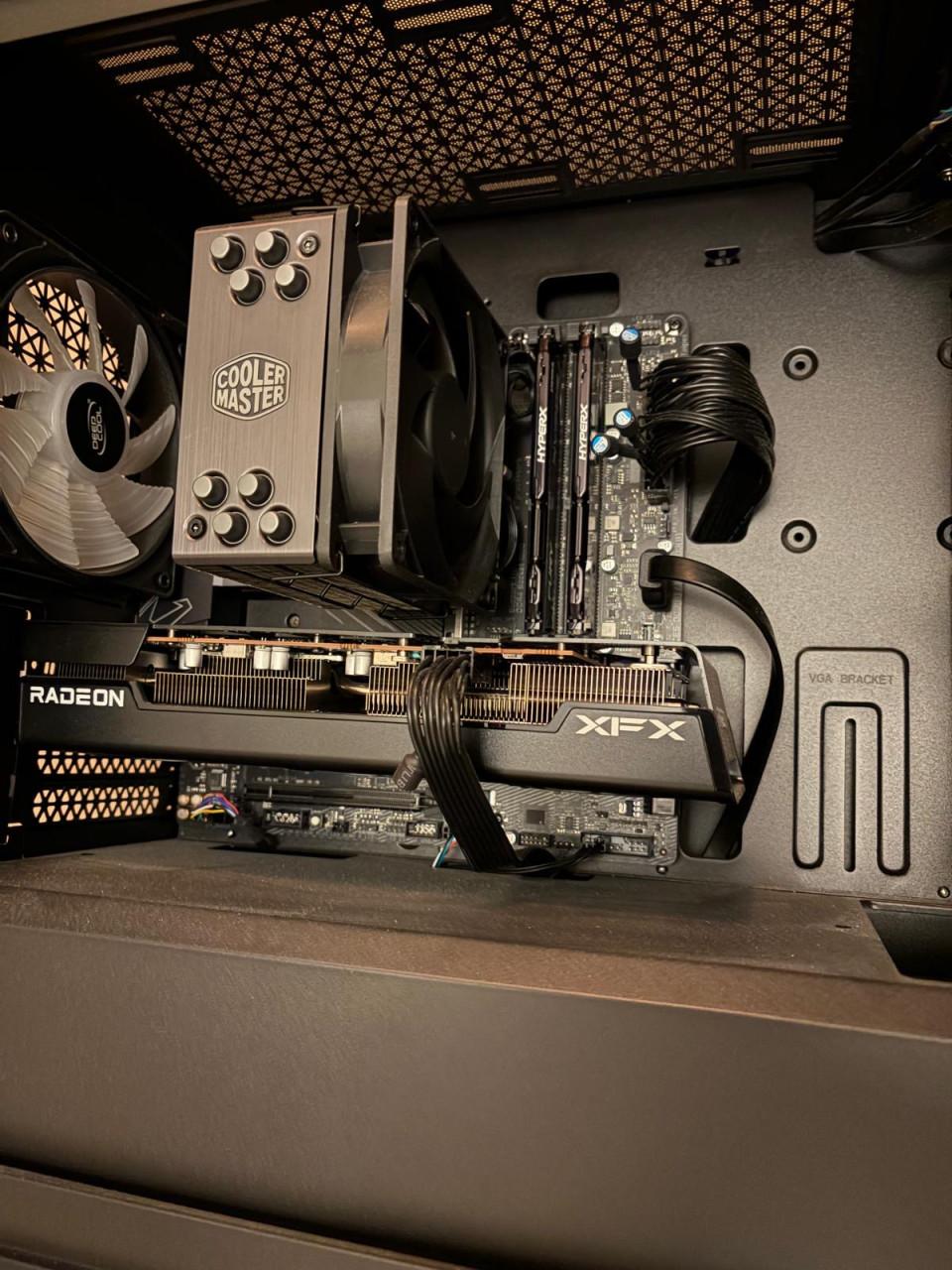 Game PC- i5 10400 , RX 6600 XT, 16 GB RAM, 1TB SSD