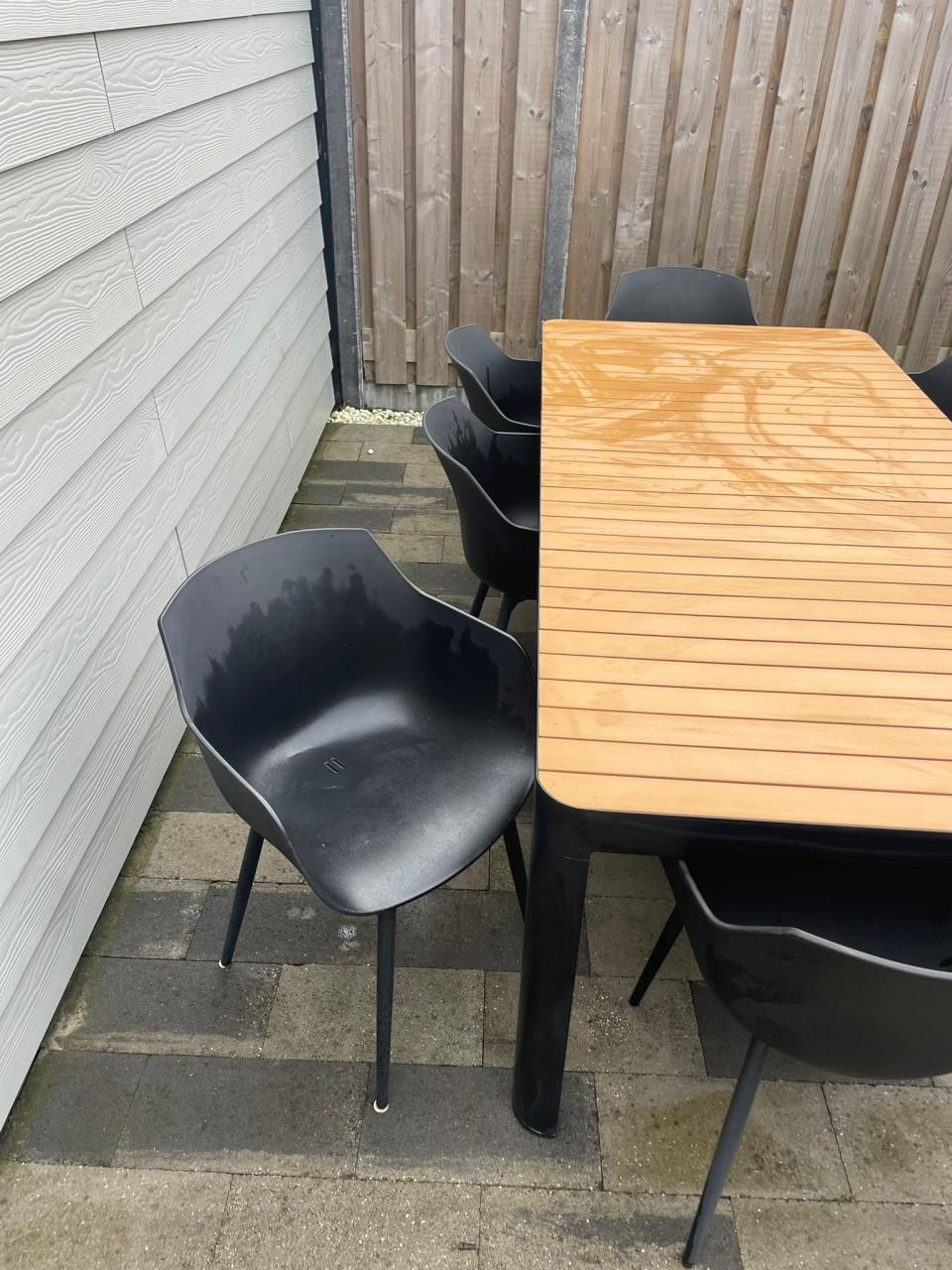 Tuintafel 220x100x75 incl 8 stoelen