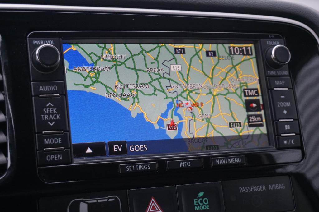 Mitsubishi Outlander 2.0 phev business edition x-line automaat - climate / 