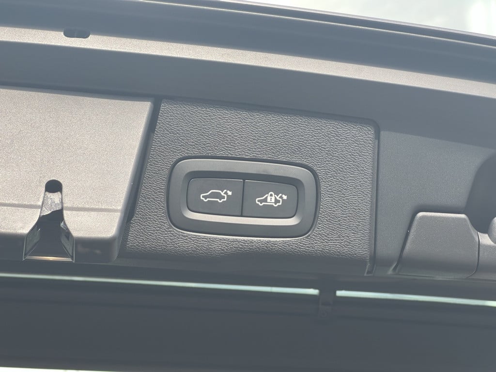 Volvo XC60 t6 398pk recharge ultra dark| panodak| 360camera| adap.cruise| t