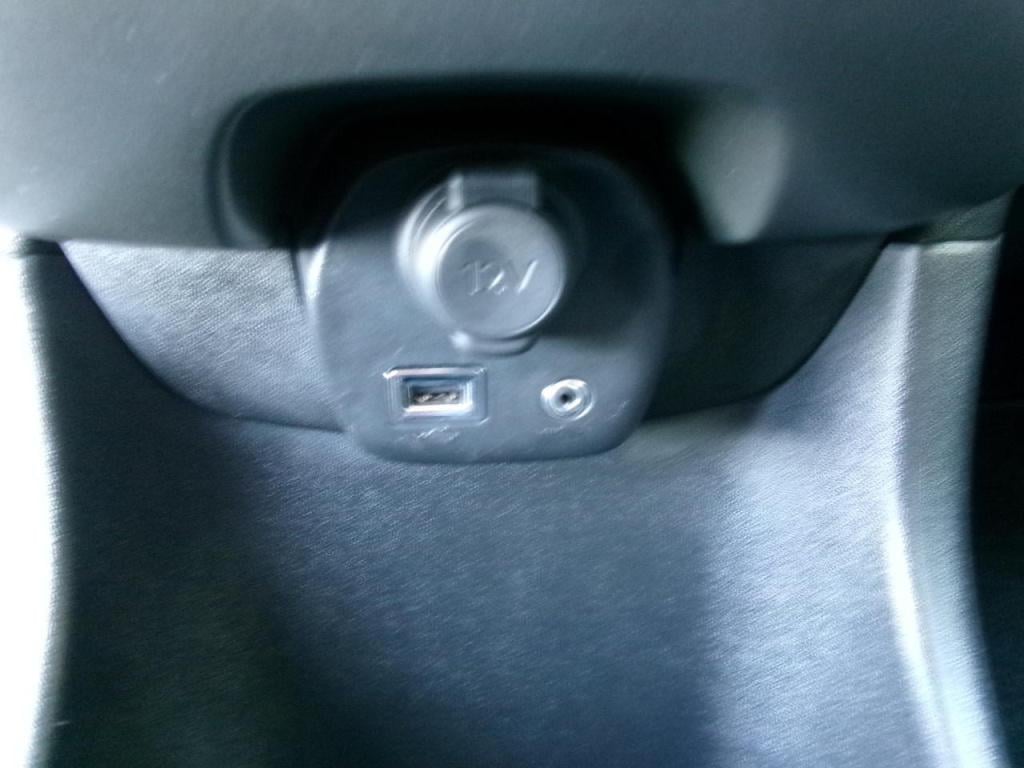 Peugeot 108 1.0 vti 5-drs, airco, bluetooth, 67000km. btw