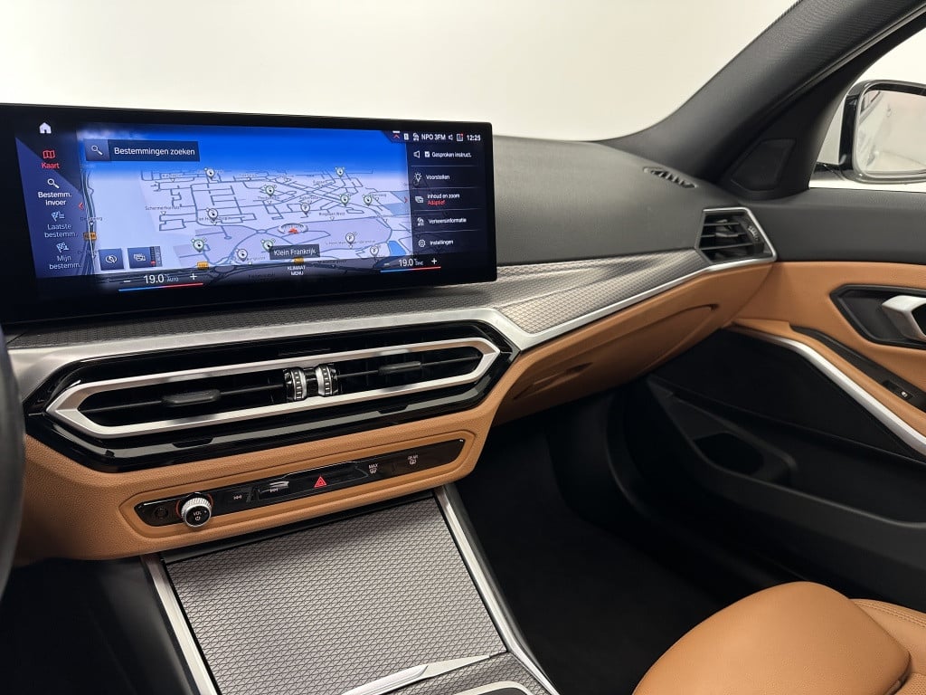 BMW 3-serie touring 330e xdrive m-sport | panoramadak | cognac | head-up-di