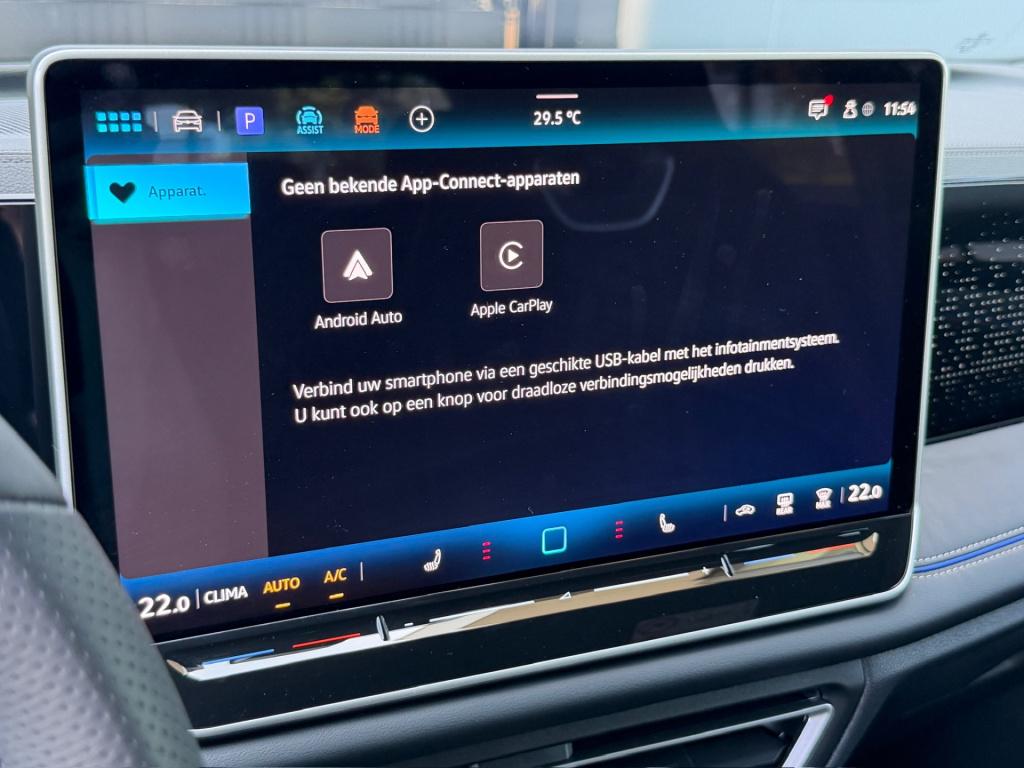 Volkswagen Tiguan 1.5 etsi 150pk dsg r-line | black line | 360 camera | sta
