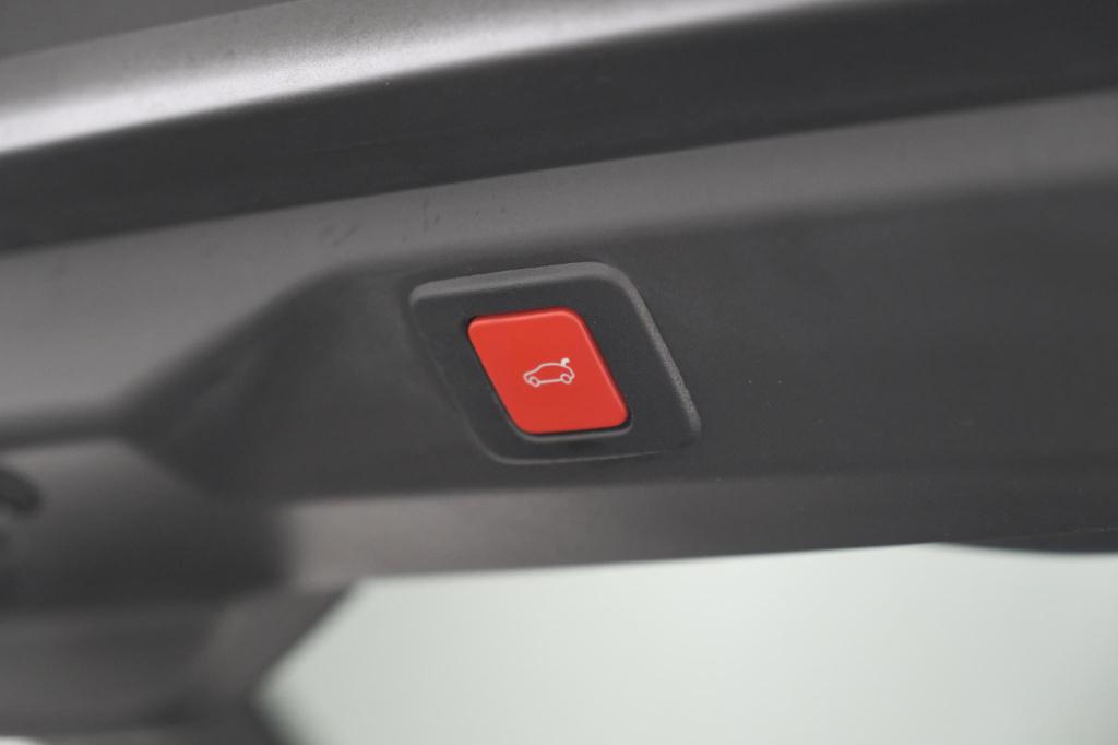 Peugeot 3008 hybrid 145 e-dcs6 gt | trekhaak afneembaar | allseason banden 