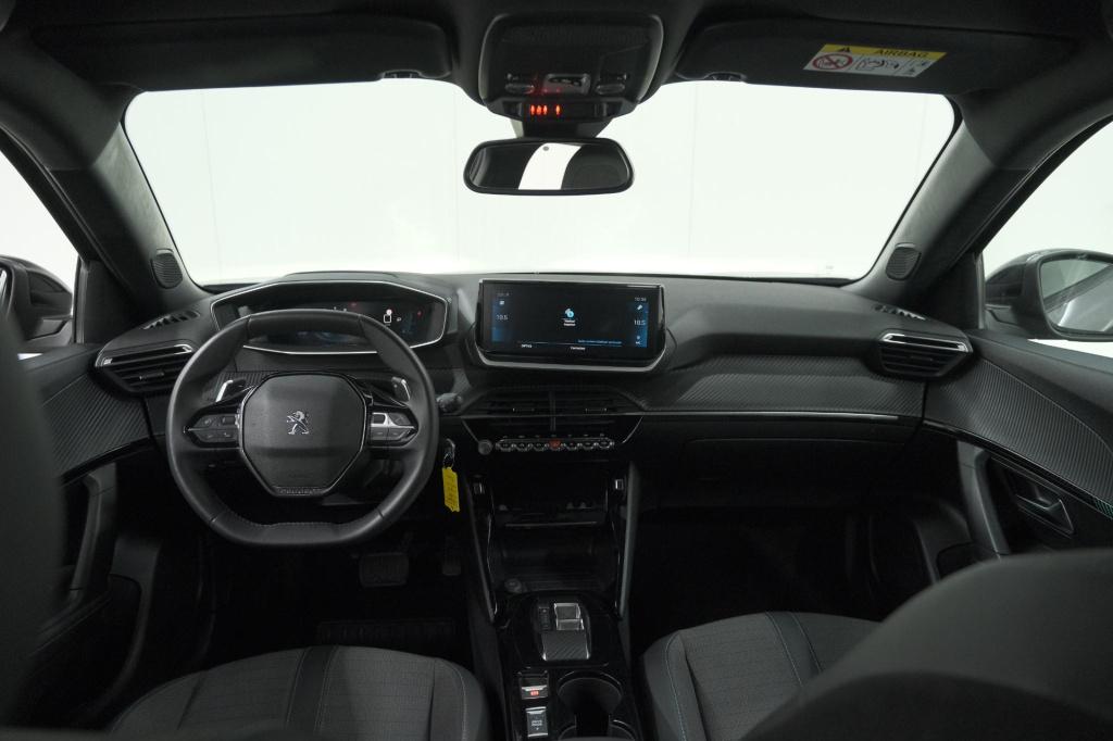 Peugeot 2008 puretech 130 eat8 allure pack | camera | apple carplay | parke