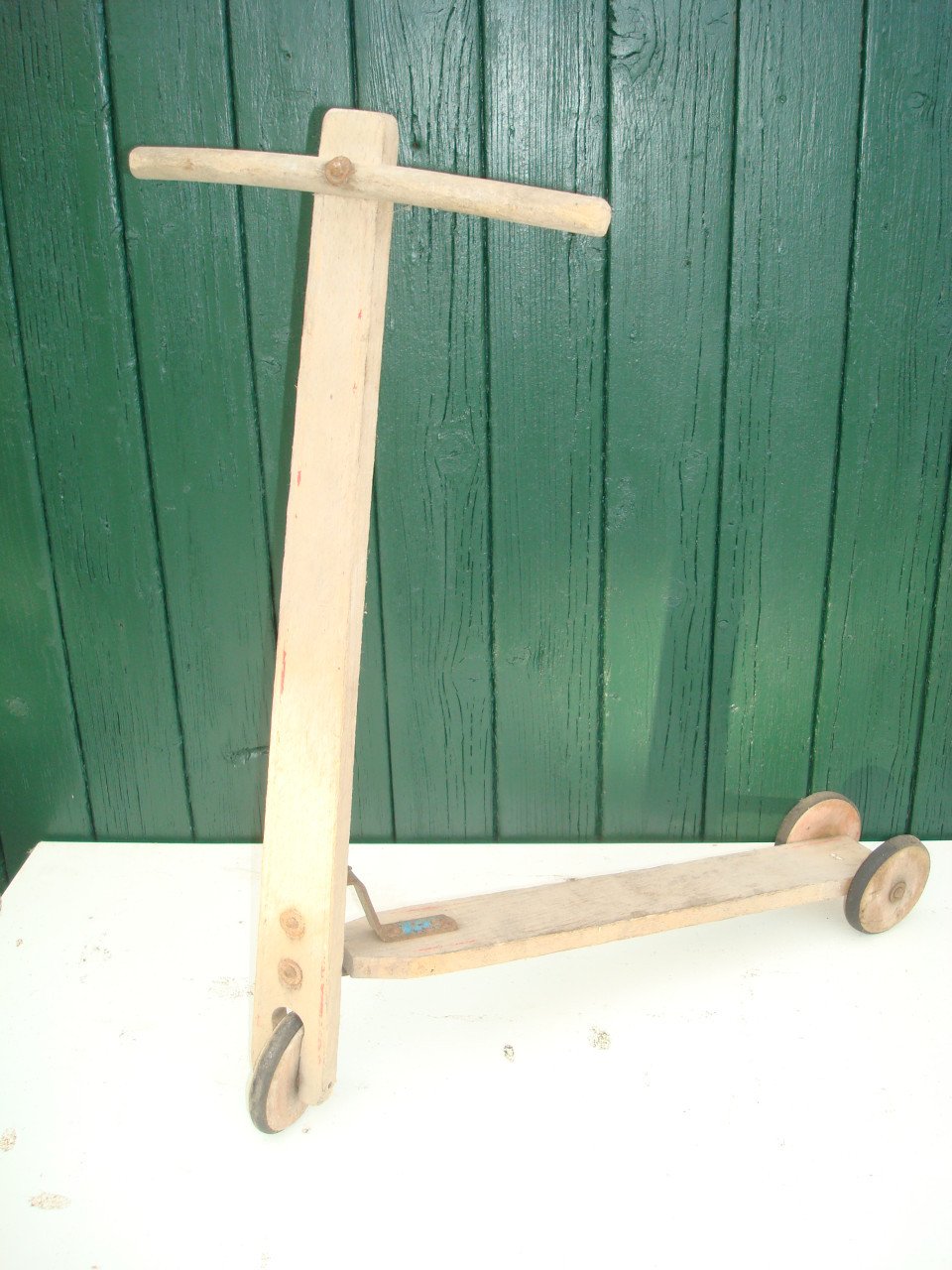 Houten speelgoed step Autopet