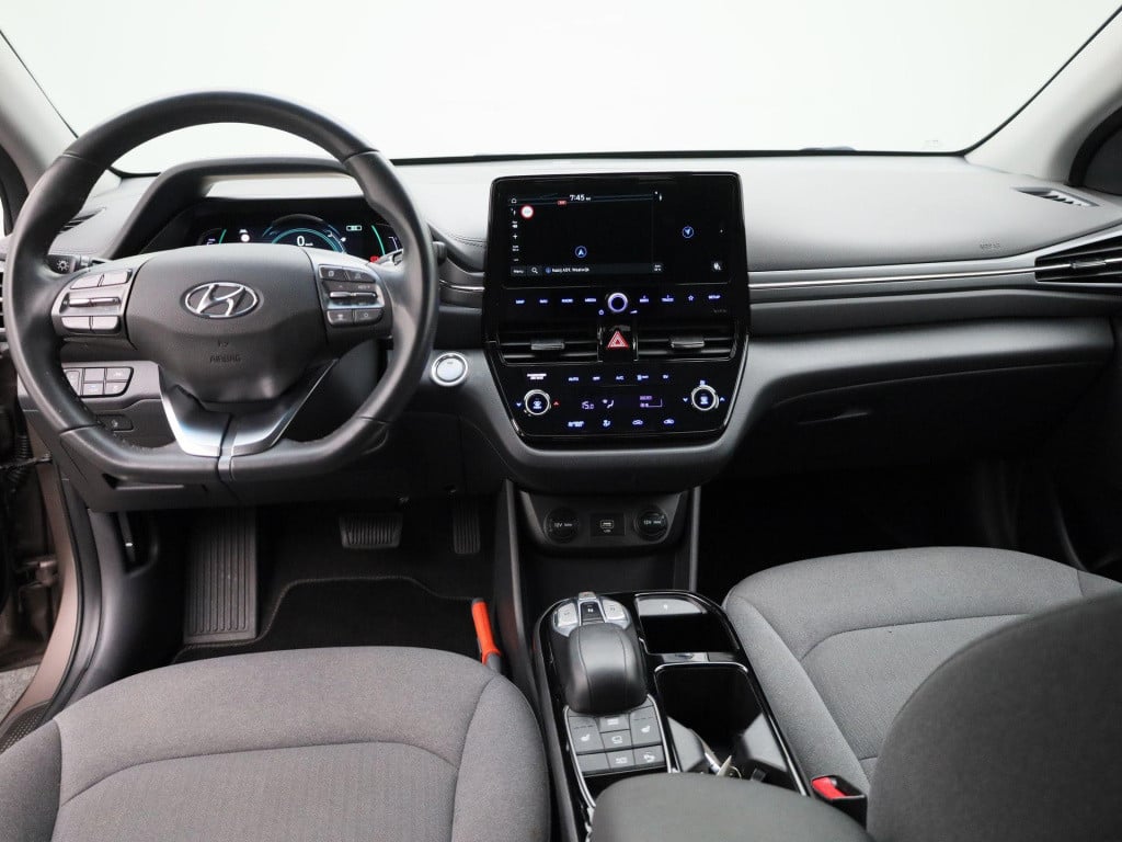 Hyundai Ioniq comfort ev 38 kwh | automaat | navigatie | apple carplay / an