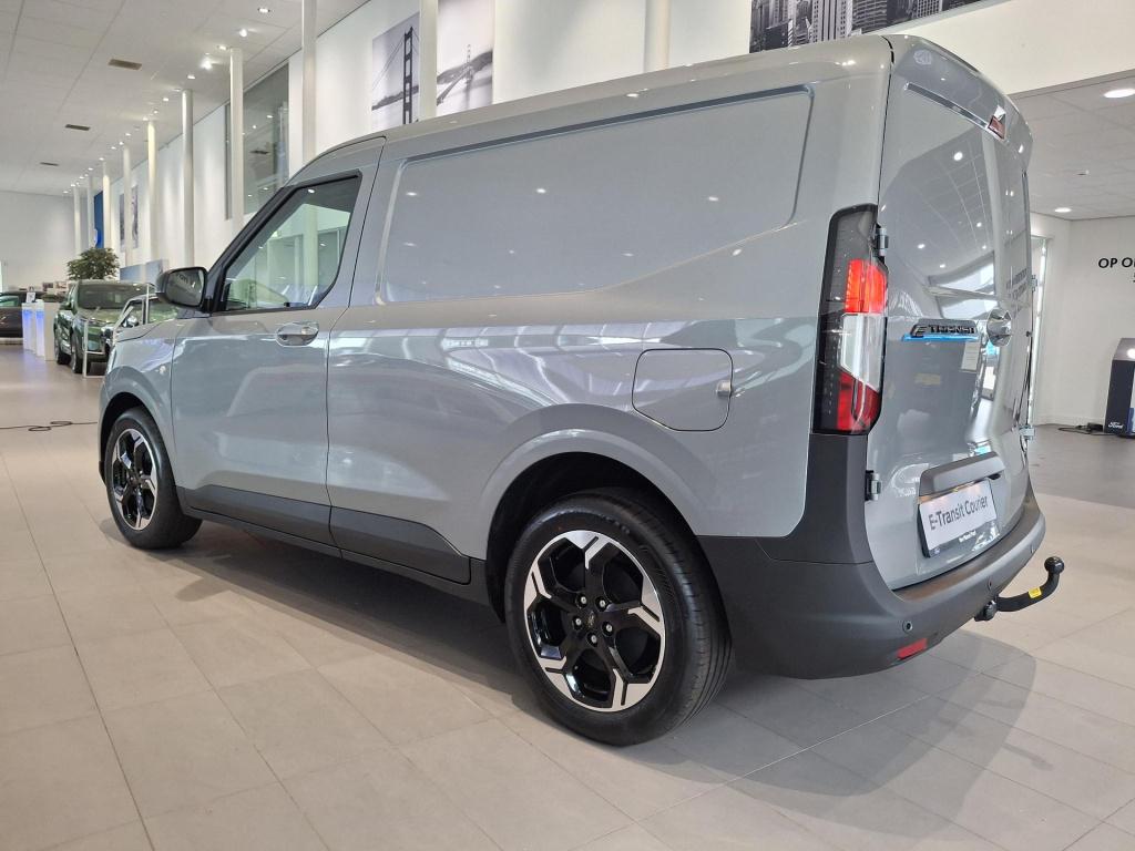 Ford E-transit Courier limited 46 kwh | trekhaak | stoel, stuur en voorruit