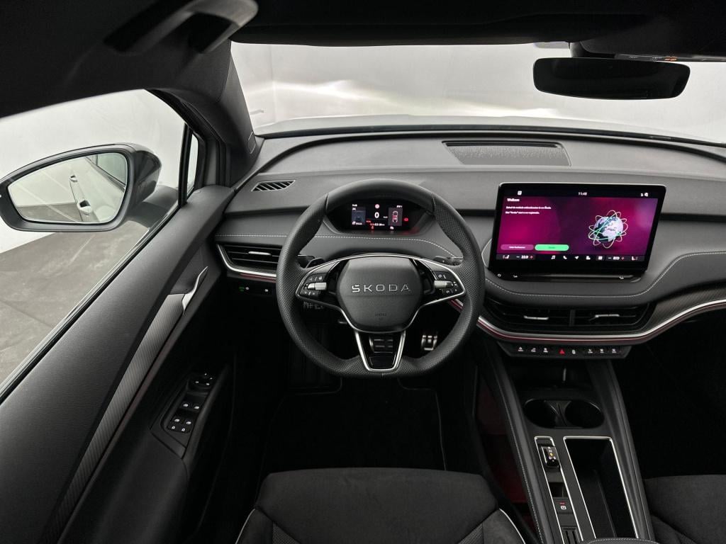 Skoda Onbekend sportline elektromotor 150 kw / 204 pk suv elektri
