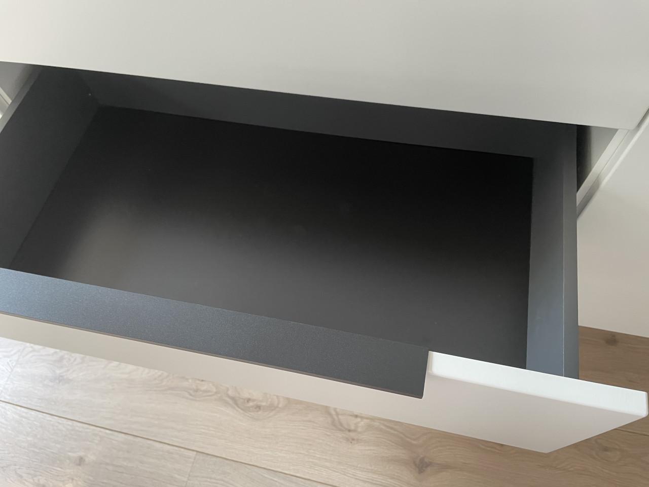 Dressoir 228 breed x 87 hoog x 49,5 diep