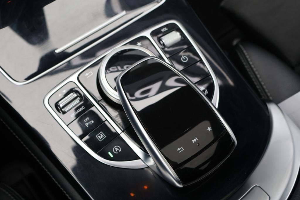 Mercedes-Benz Glc 250 d 4matic amg l panoramadak l trekhaak l stoelverwarmi