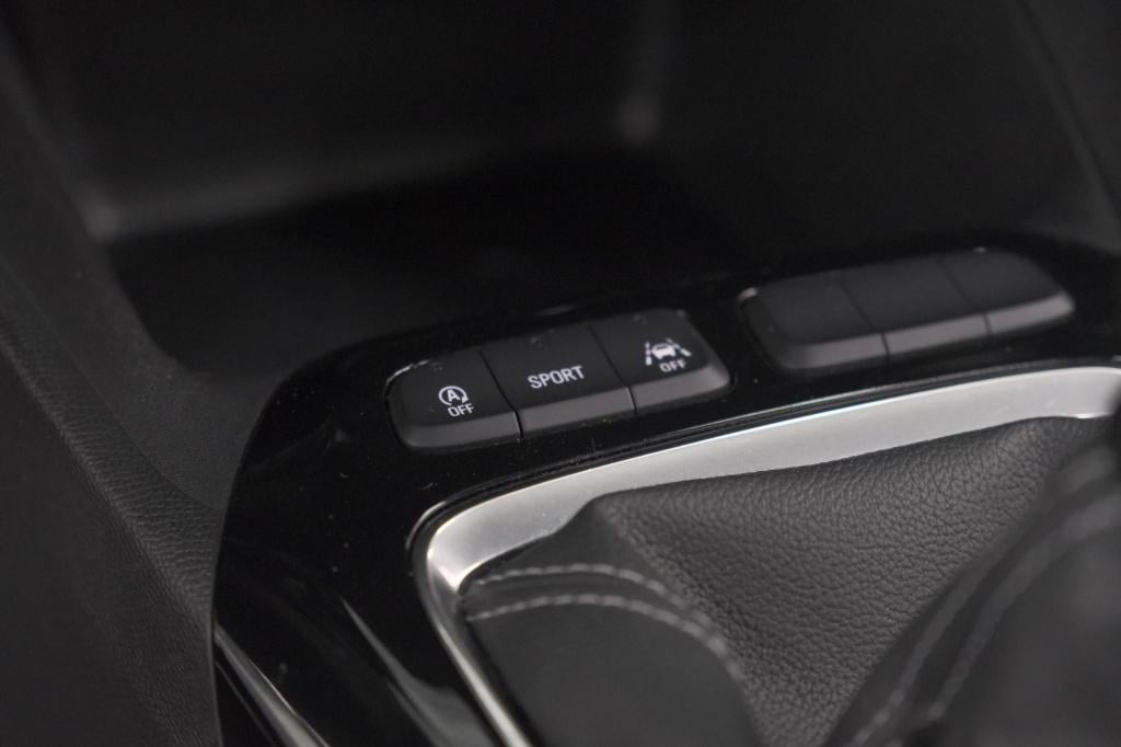Opel Corsa turbo 100 gs | camera | dodehoekdetectie | apple carplay
