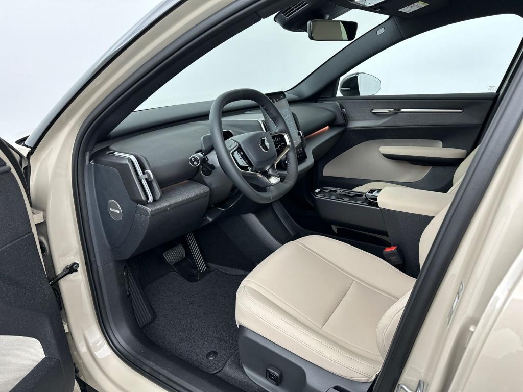 Volvo Ex30 p3 long range plus europa