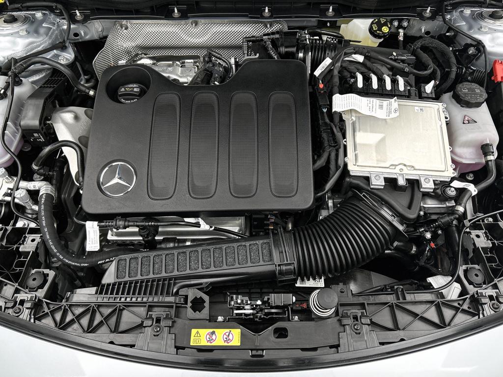 Mercedes-Benz Cla shooting brake 200 business solution amg | premium pakket