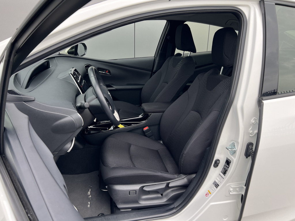 Toyota Prius 1.8 plug-in executive