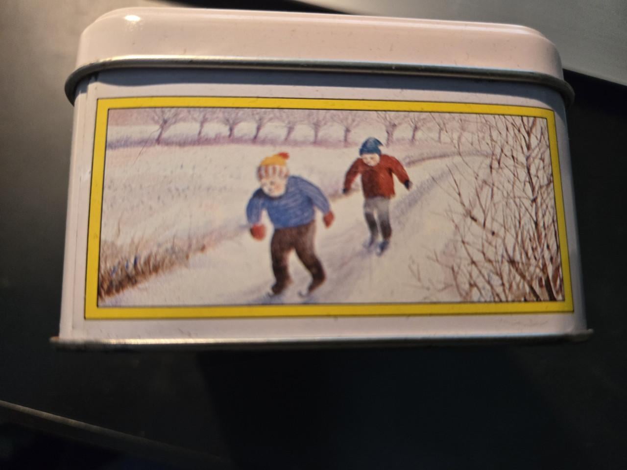 Buiteman Goudakaas Cocktailbolletjes vintage tinnen blik. Leeg.