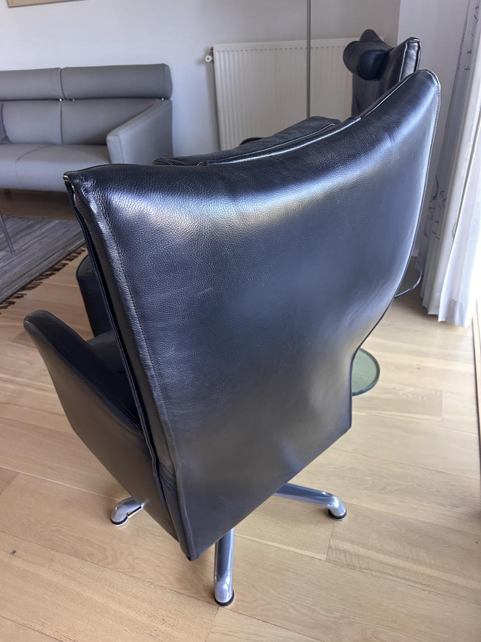 Gratis af te halen Leolux fauteuils + poef