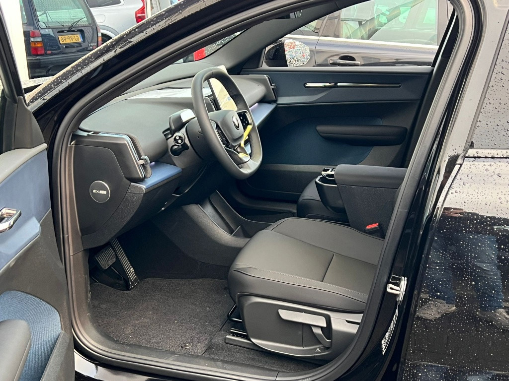 Volvo Ex30 extended range plus | nieuwprijs € 46.122