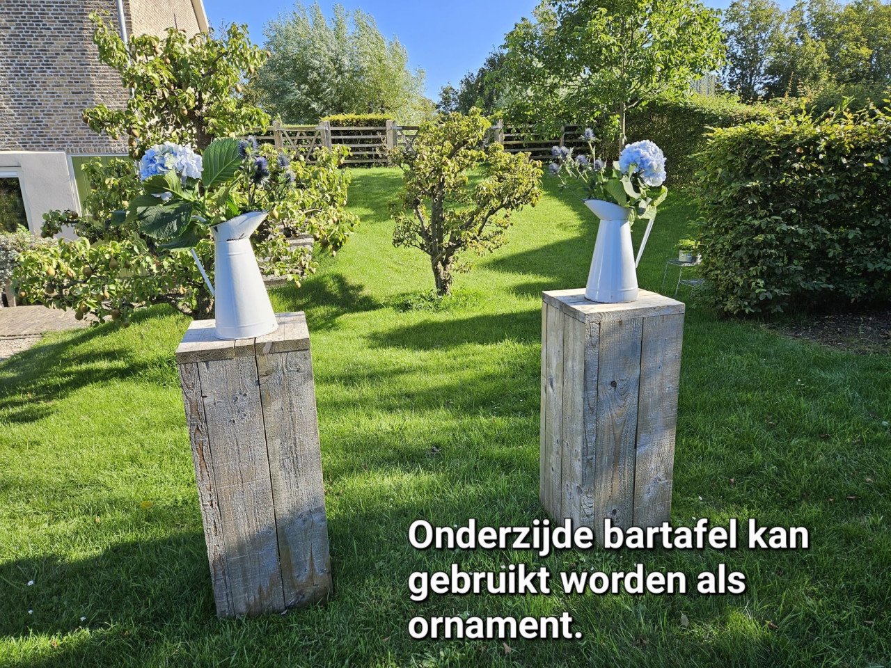 Bartafel, statafel 2 stuks van steigerhout met afneembaar blad.