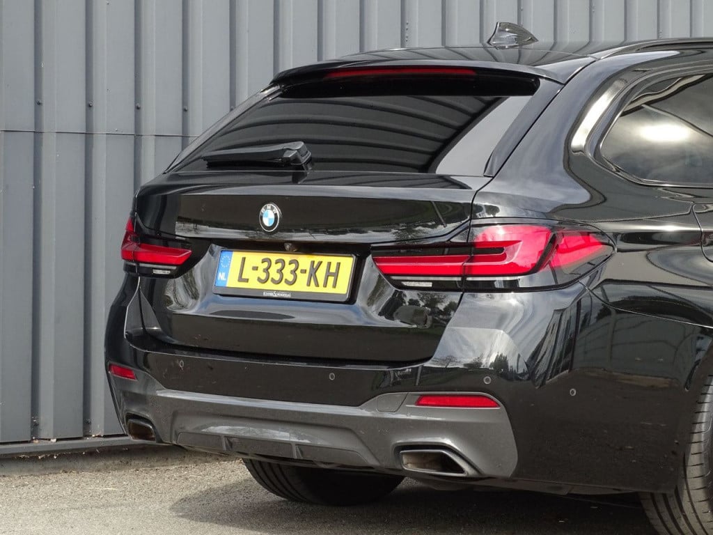 BMW 5 Serie touring 520d executive edition m sportpakket | laser led | harm