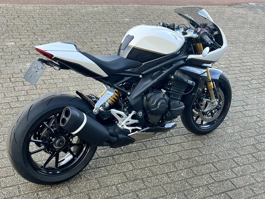 Triumph Speed Triple 1200 rr