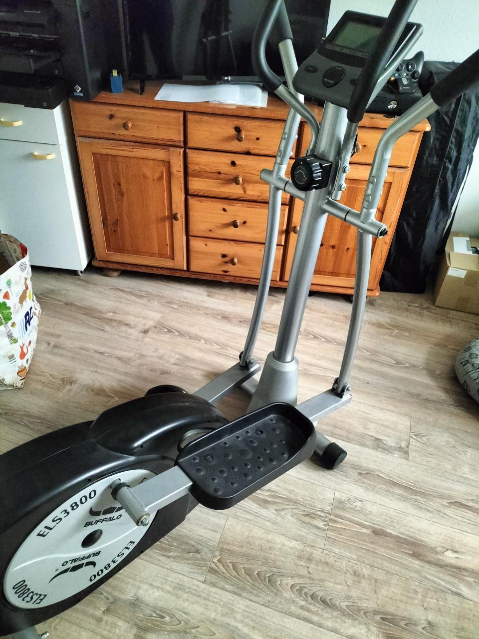 Te koop gebruikte maar nog goed Crosstrainer