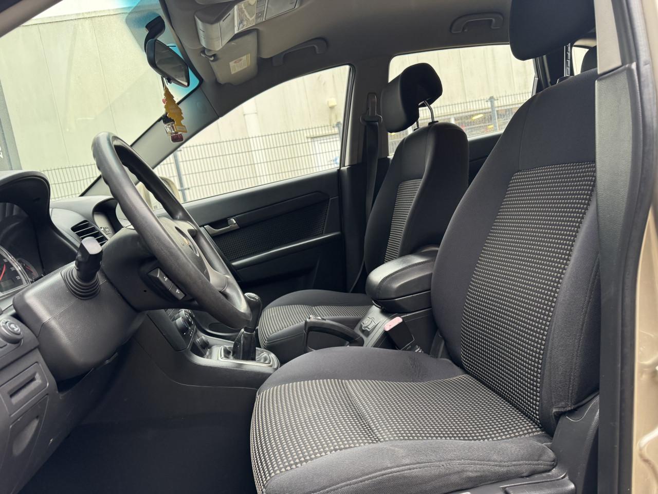 Chevrolet Captiva 2.4 2WD 2007 Beige 7 Pers. Airco Apk Nap