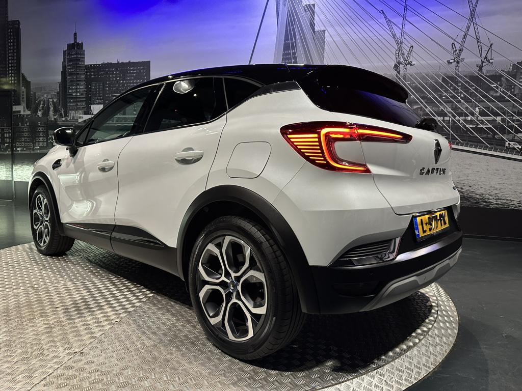 Renault Captur 1.6 plug-in hybrid intens *camera*trekhaak*