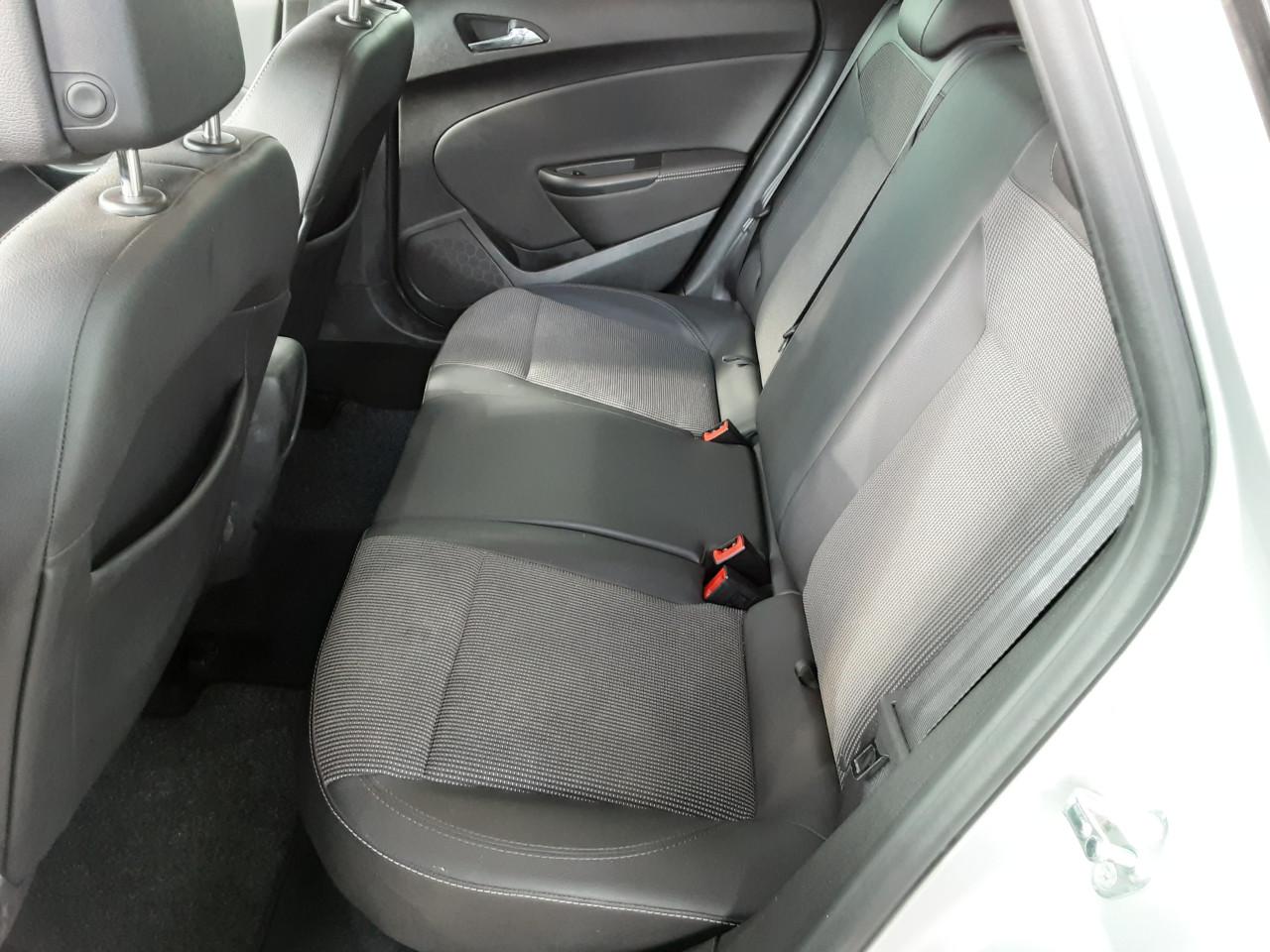 Opel Astra Sports Tourer 1.4 Business +