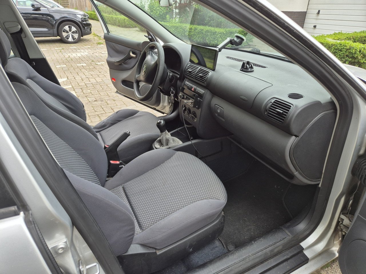 Seat Leon 1.6 uit 2002 – Airco, Bluetooth radio, Android auto