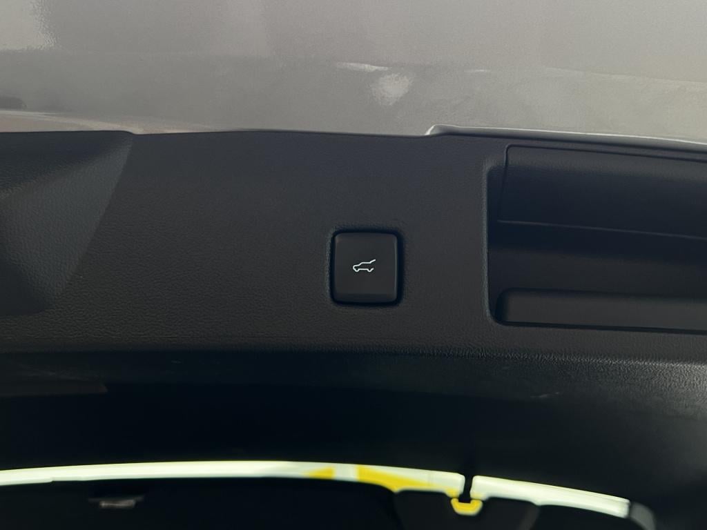 Ford Kuga 2.5 phev st-line x 225 pk | pdc v+a | camera | voorstoelen/stuur/