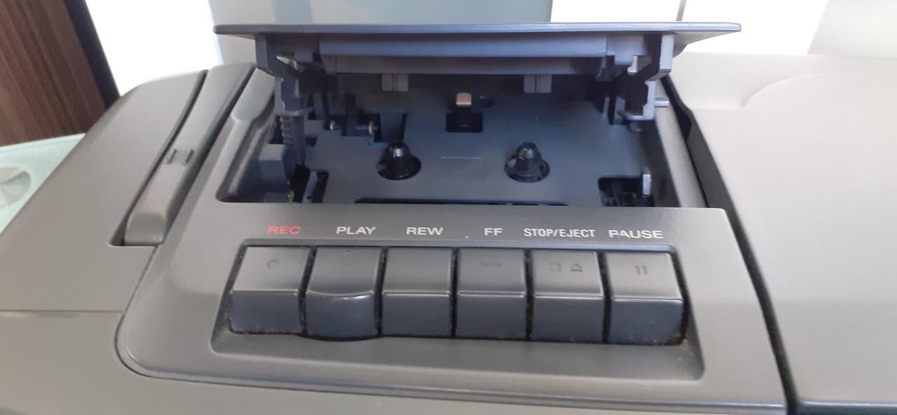 Sony draagbare radio cd cassete speler nieuw staat