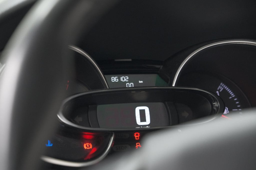 Renault Clio tce 90 intens | camera | navigatie | allseason banden | parkee