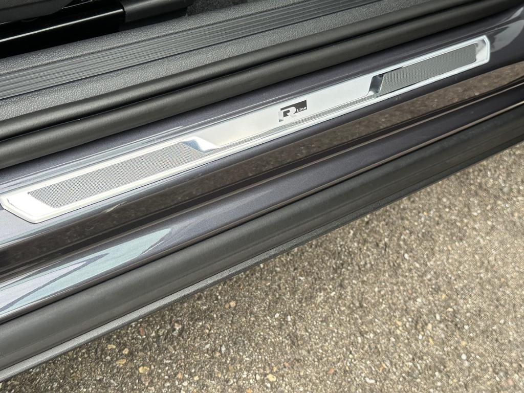 Volkswagen T-cross 1.5 tsi 150pk dsg 2x r-line | camera | virtual cockpit |