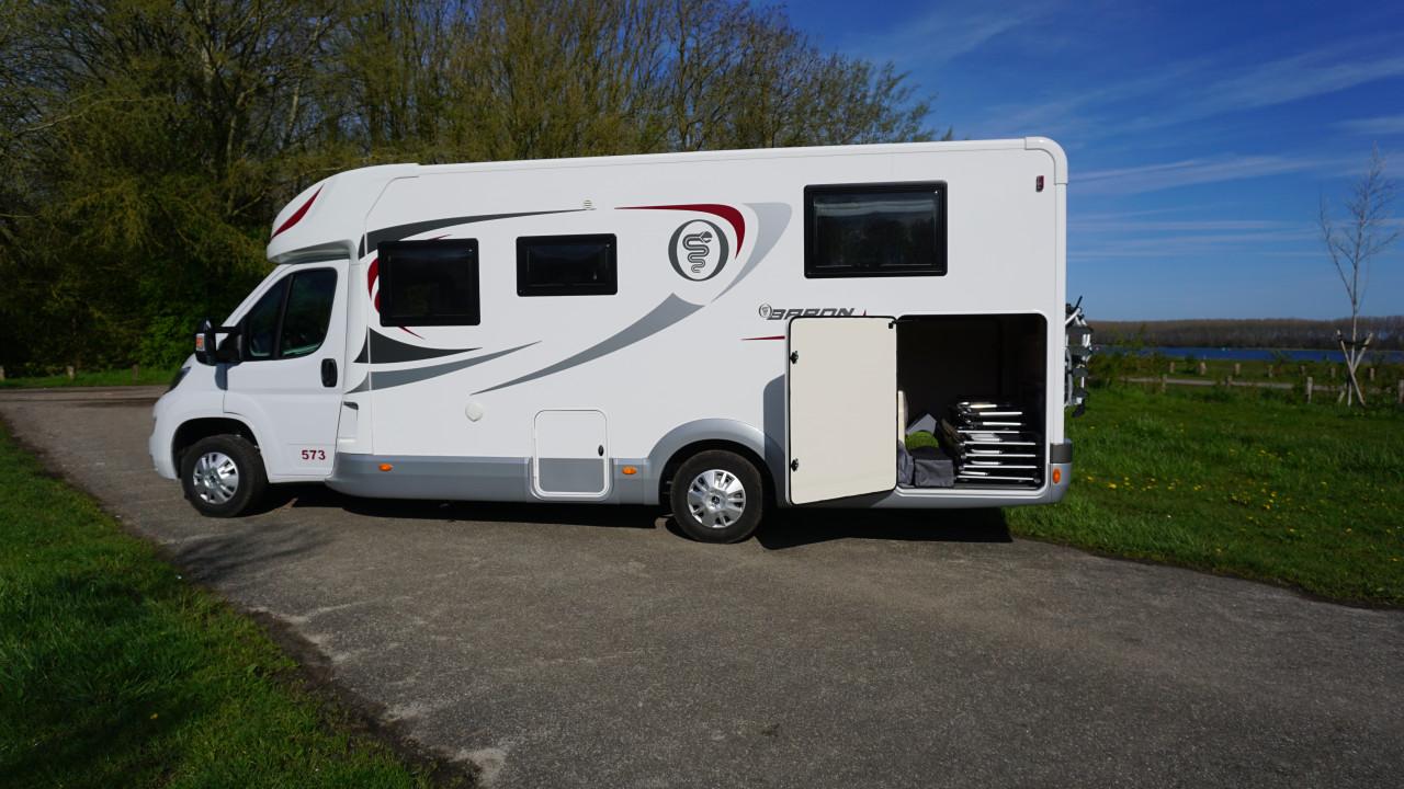 ELNAGH 573 tot 5 persoonscamper